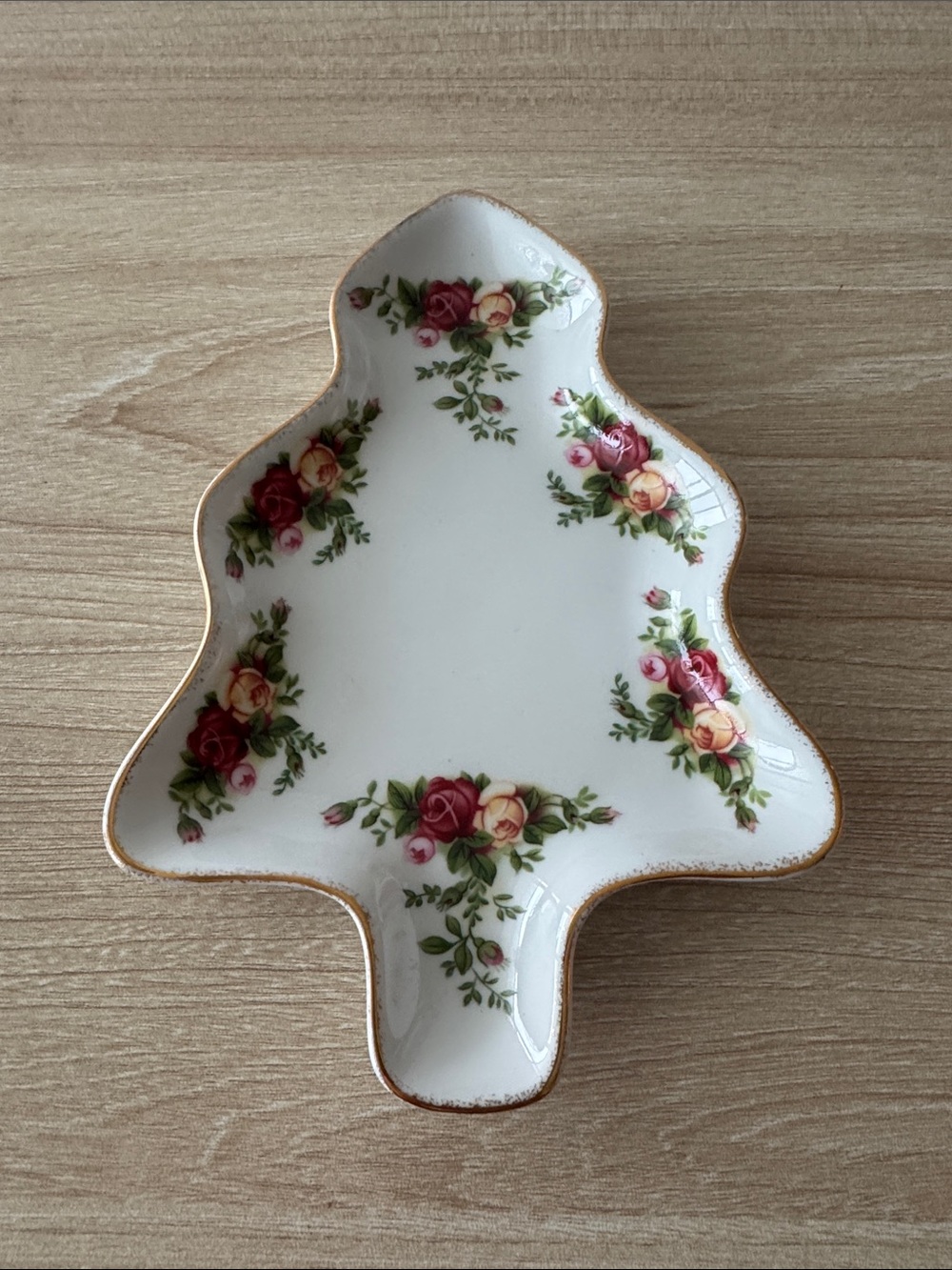 Royal Albert Old Country Roses Christmas Tree Candy Dish 7” Gold Trim